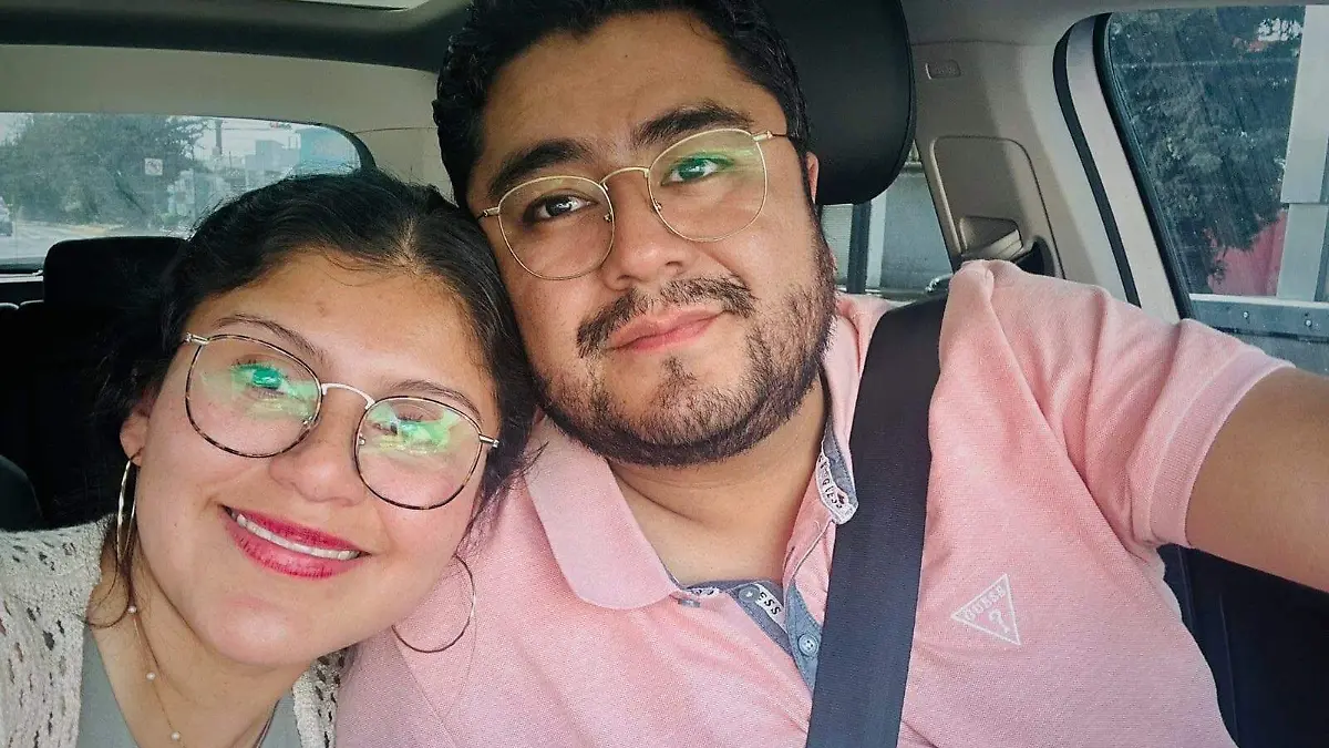 pareja de acatzingo que quiere permanecer en el poder